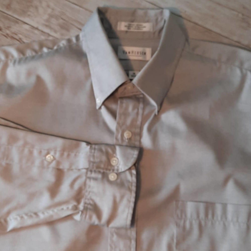 Van Heusen Long Sleeve Dress Shirt Light Grey  16  34/35